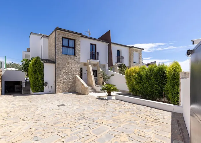 West Family Townhouse Salvador Эстепона